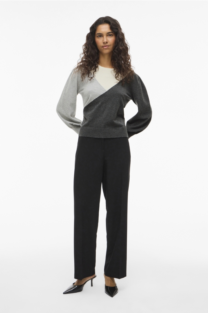Vila grijze dames trui | Model vooraanzicht