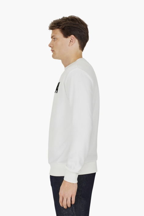 Cruyff witte heren sweater | Model zijaanzicht