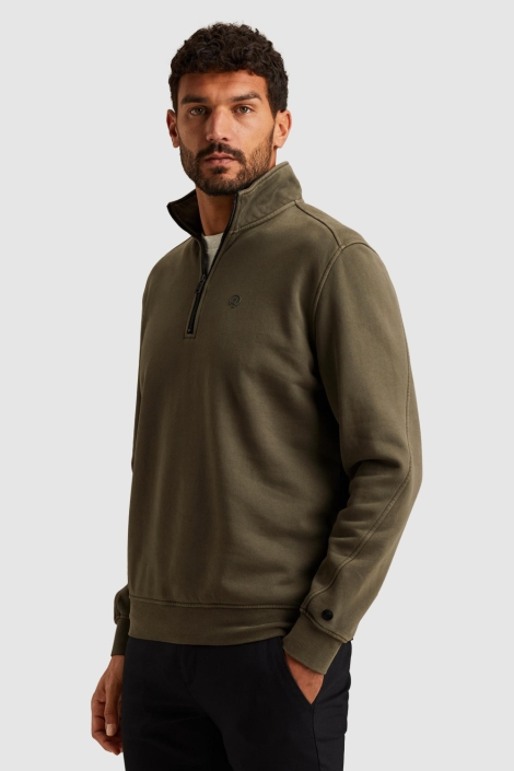 Cast Iron groene heren sweater | Model zijaanzicht