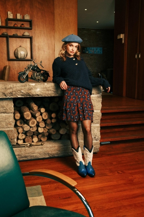 Fluresk blauwe dames trui | Sfeerbeeld, In situatie