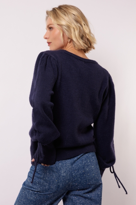 Fluresk blauwe dames trui | Model achteraanzicht