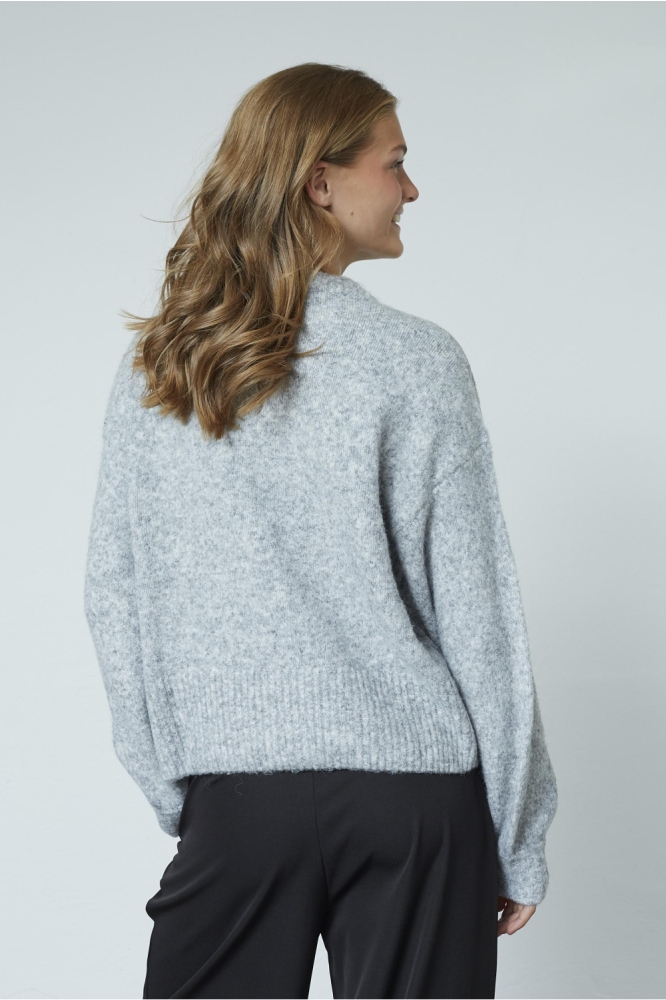 SisterS point grijze dames trui | Model achteraanzicht