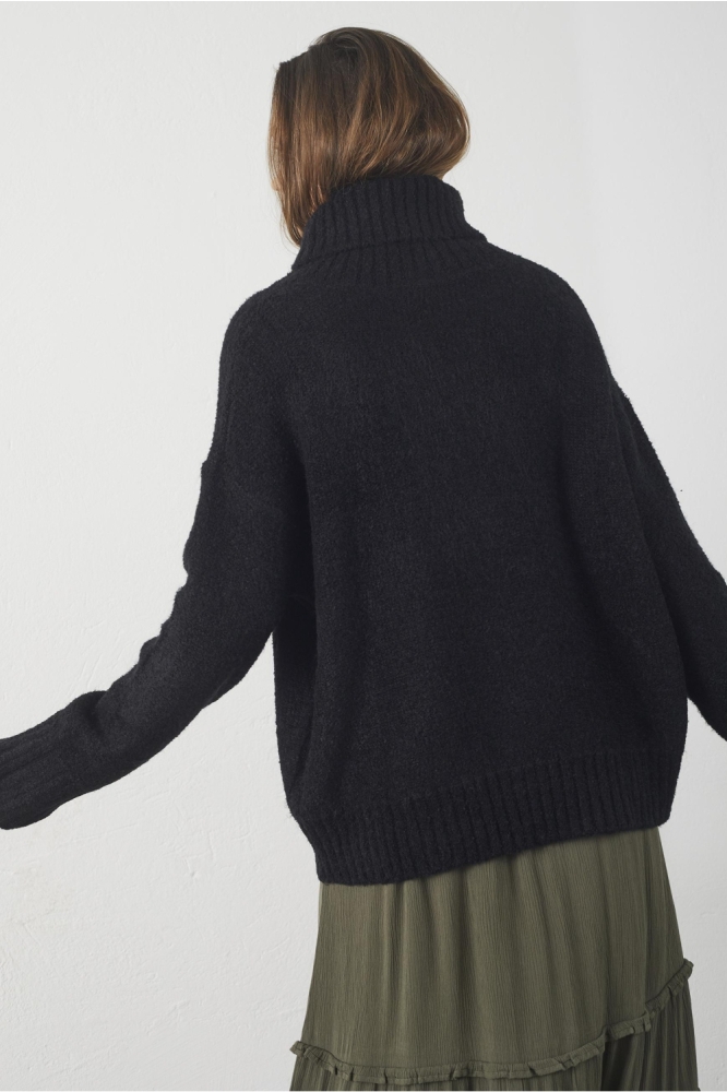 SisterS point zwarte dames trui | Model achteraanzicht