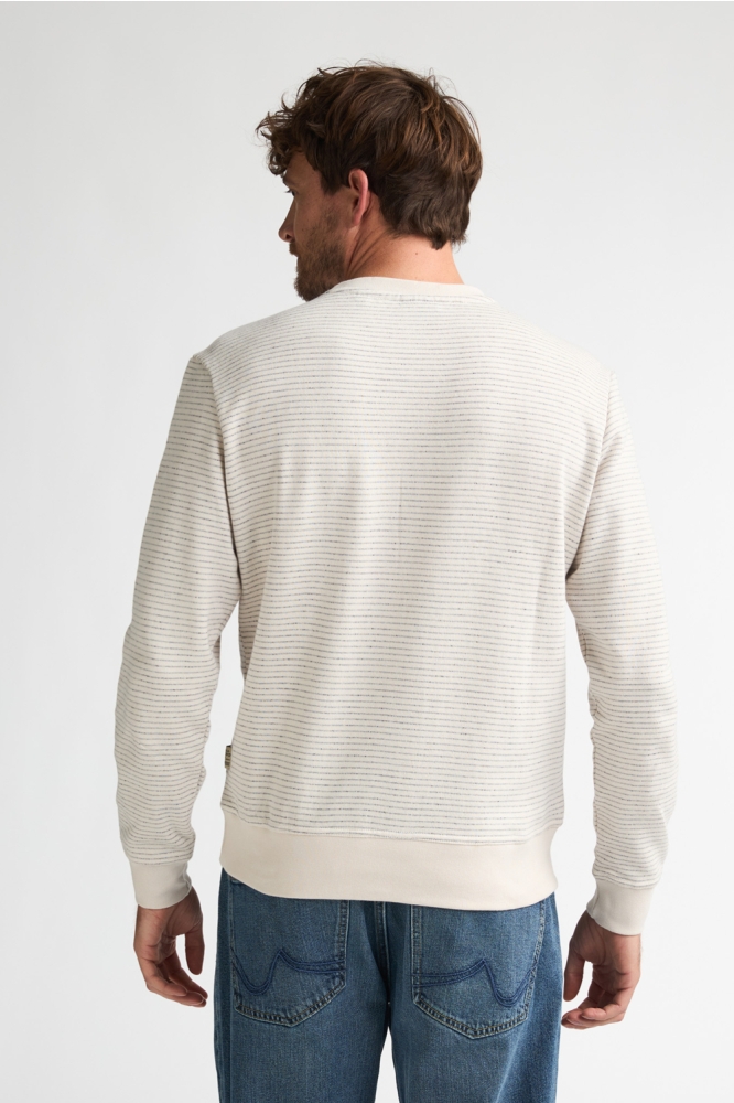 Petrol Industries ecru heren trui | Model achteraanzicht