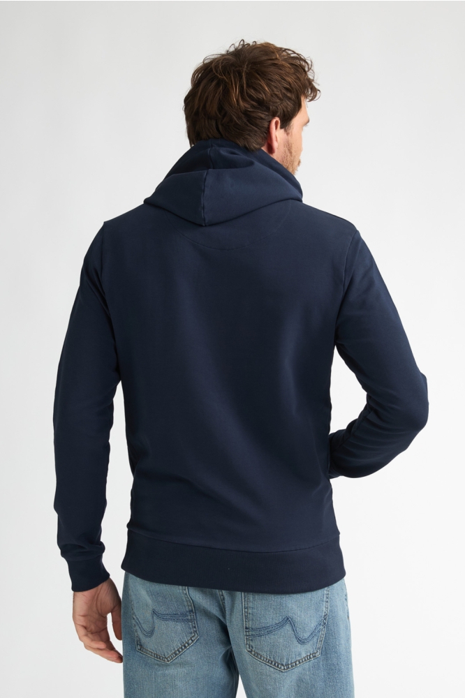 Petrol Industries blauwe heren sweater | Model achteraanzicht