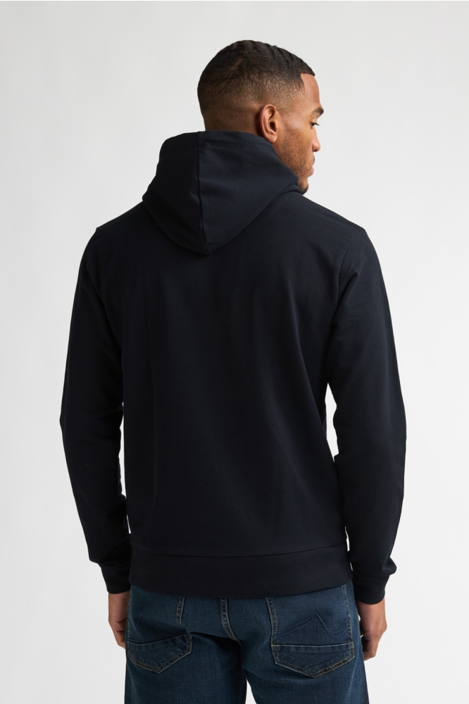 Petrol Industries zwarte heren sweater | Model achteraanzicht