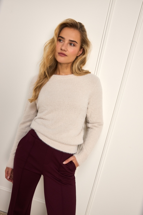 Red Button beige dames trui | Model vooraanzicht