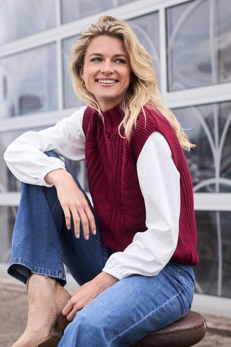 Red Button bordeaux dames trui | Sfeerbeeld, In situatie