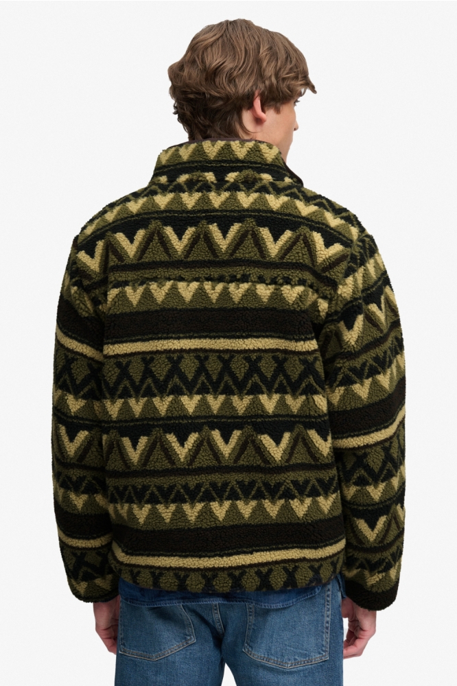 Superdry groene heren jas | Model achteraanzicht