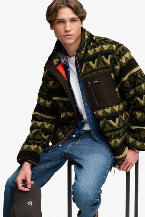 Superdry groene heren jas | Model vooraanzicht