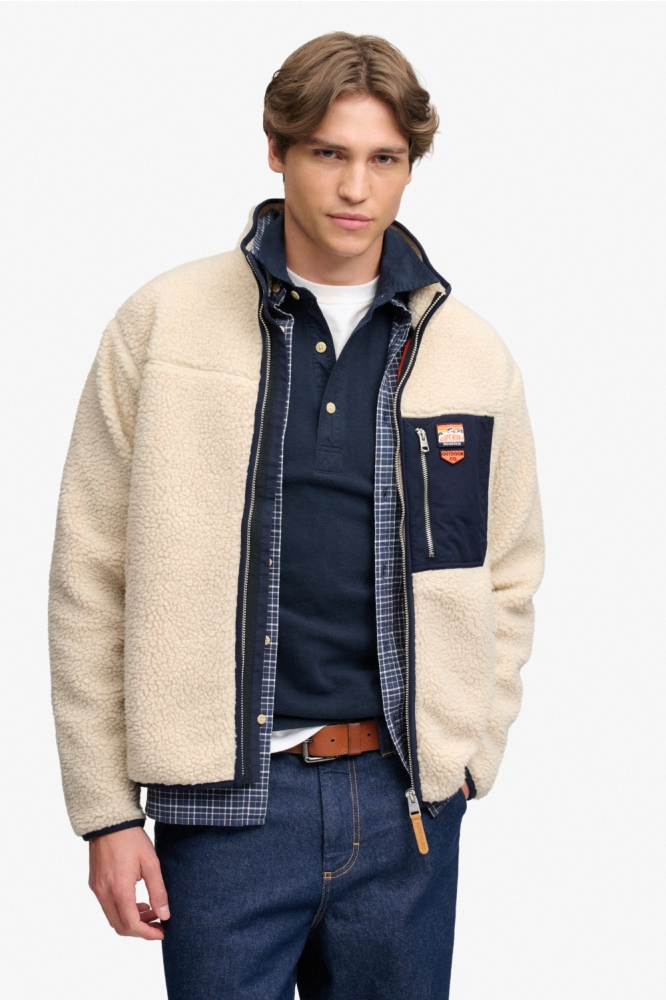 Superdry beige heren vest | Model vooraanzicht