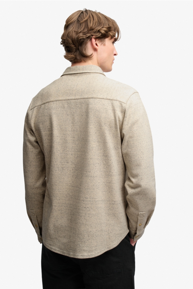 Superdry ecru heren overhemd | Model achteraanzicht