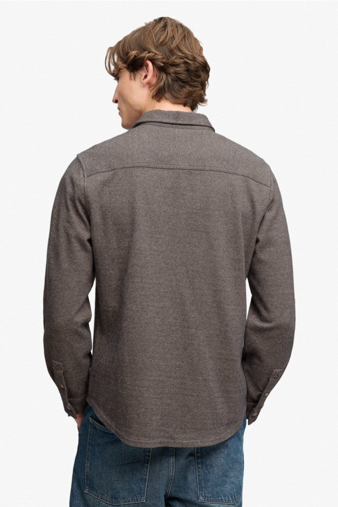 Superdry taupe heren overhemd | Model achteraanzicht