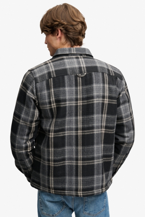 Superdry zwarte heren jas | Model achteraanzicht