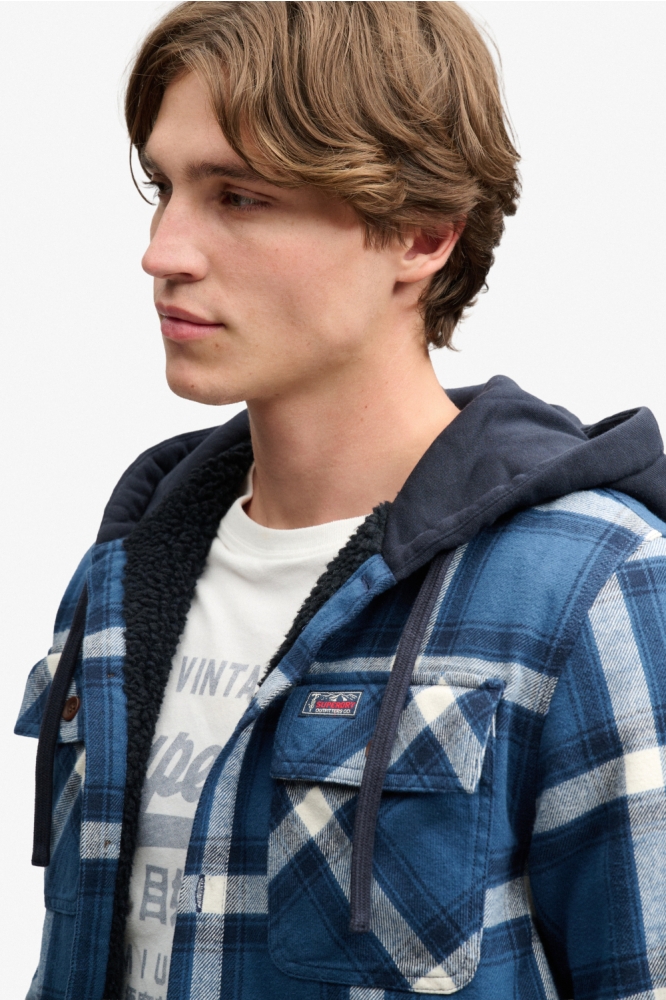 Superdry blauwe heren overhemd | Close up