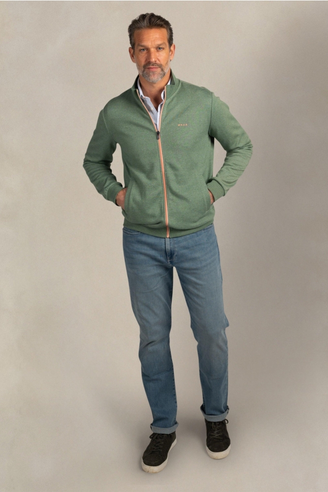 NZA groene heren vest | Model