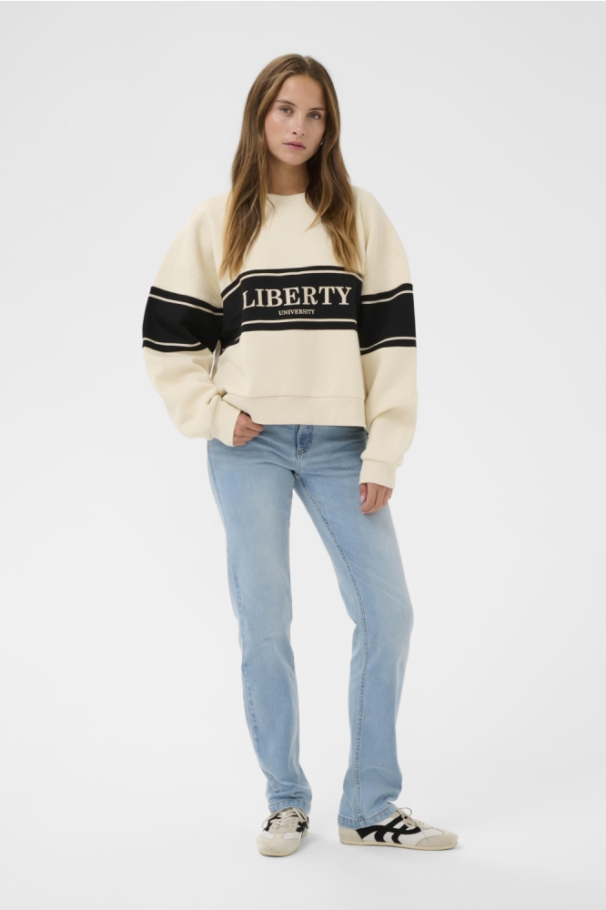 Kaffe ecru dames sweater | Model