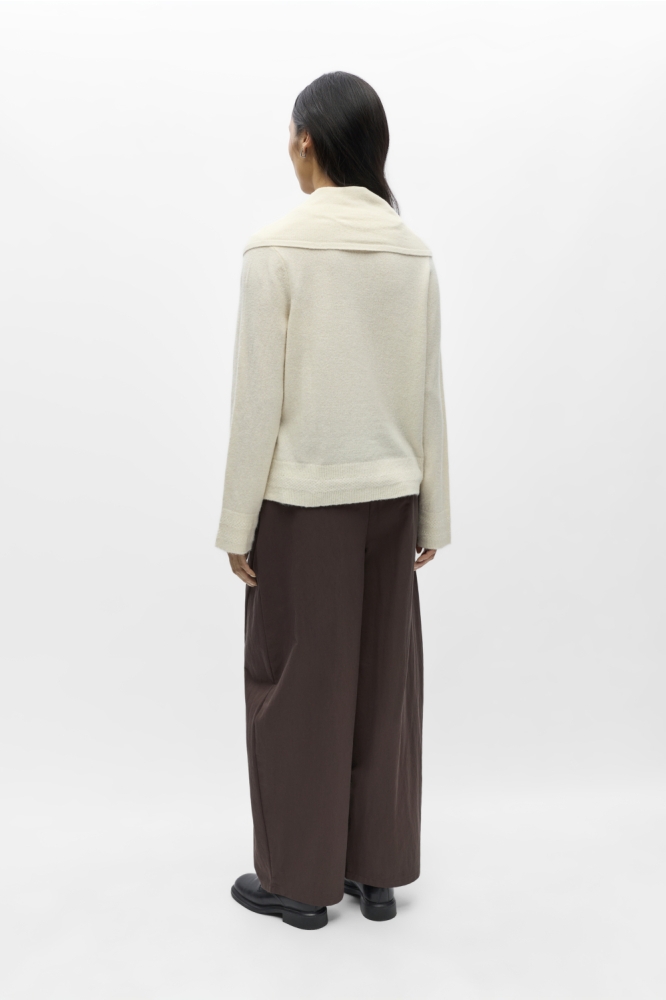 Object ecru dames trui | Model achteraanzicht