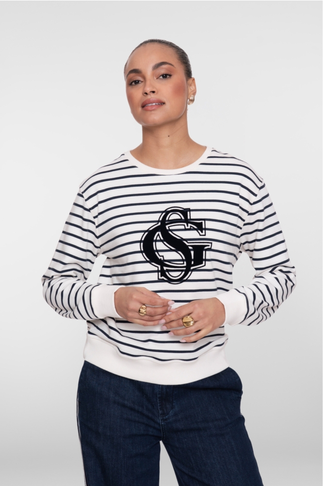 Geisha blauwe dames sweater | Model vooraanzicht