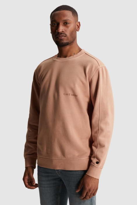 Cast Iron oranje heren sweater | Model zijaanzicht
