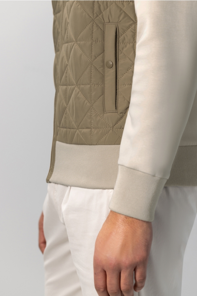State of Art beige heren vest | Close up