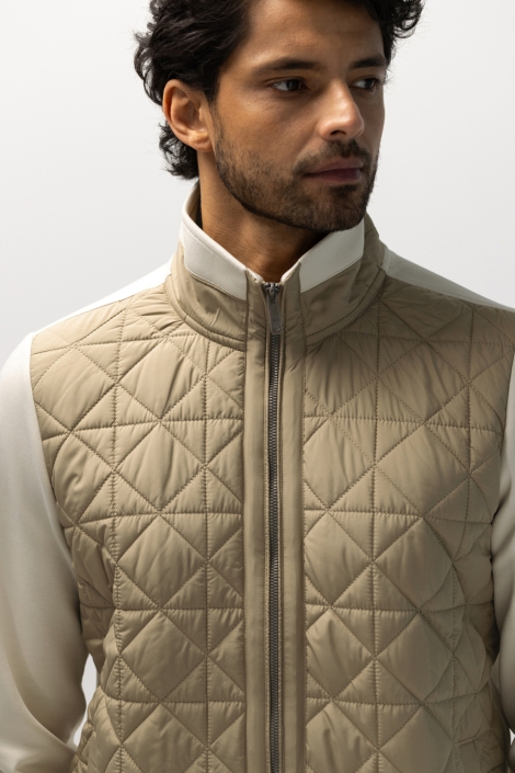 State of Art beige heren vest | Model vooraanzicht
