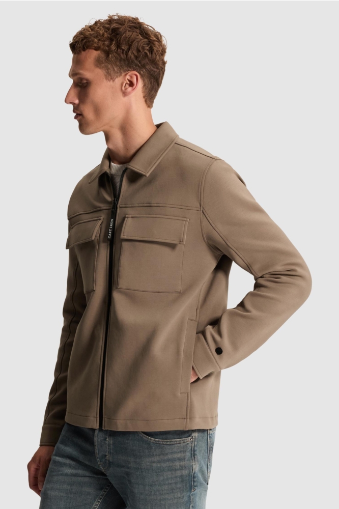 Cast Iron taupe heren vest | Model vooraanzicht