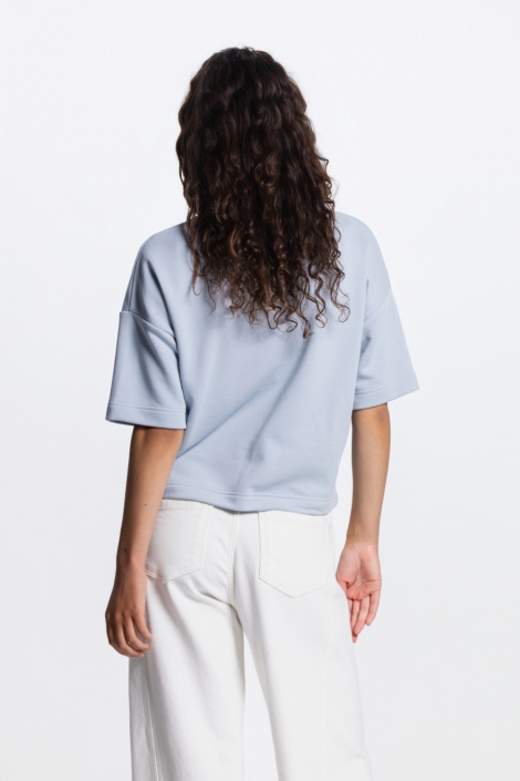 Juffrouw Jansen blauwe dames sweater | Model achteraanzicht