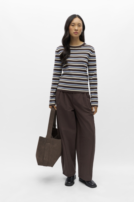 Object bruine dames trui | Model