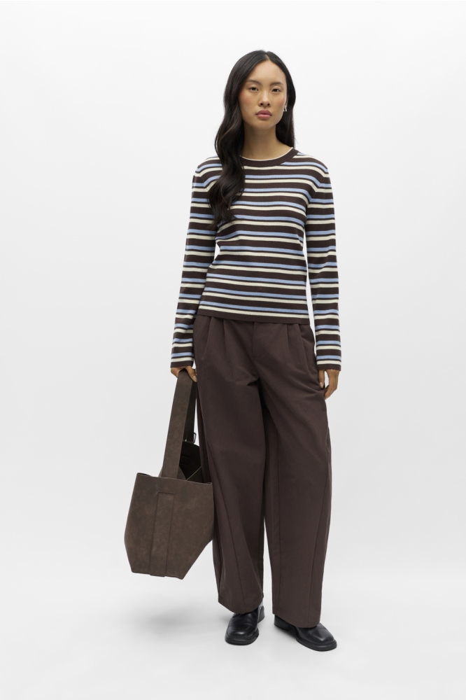 Object bruine dames trui | Model
