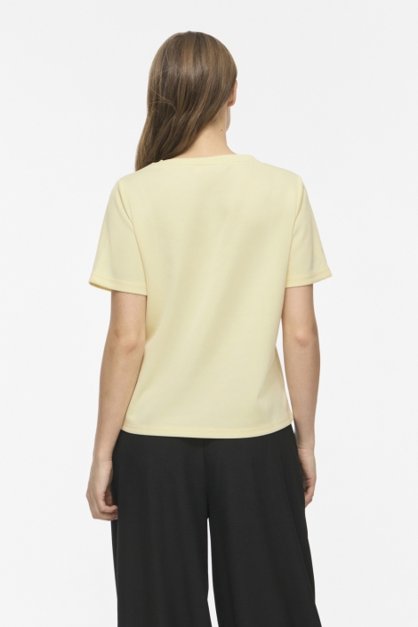 Vila gele dames t-shirt | Model achteraanzicht