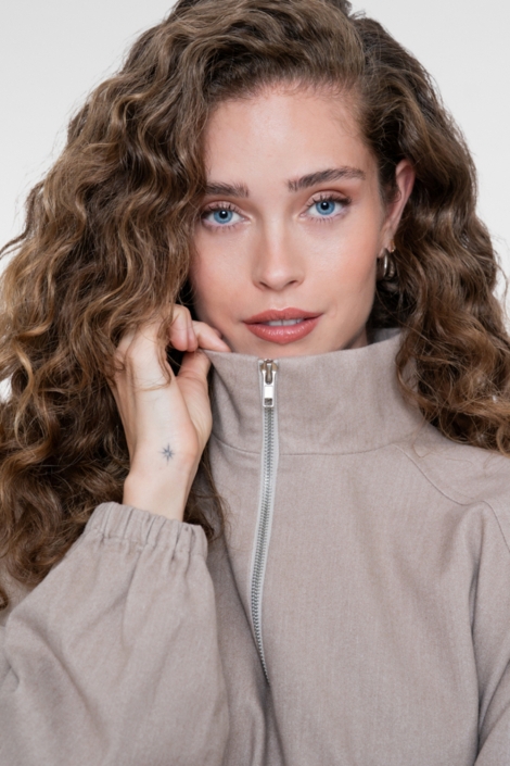 Geisha zand dames sweater | Kleurstaal