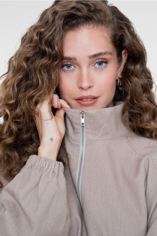 Geisha zand dames sweater | Kleurstaal