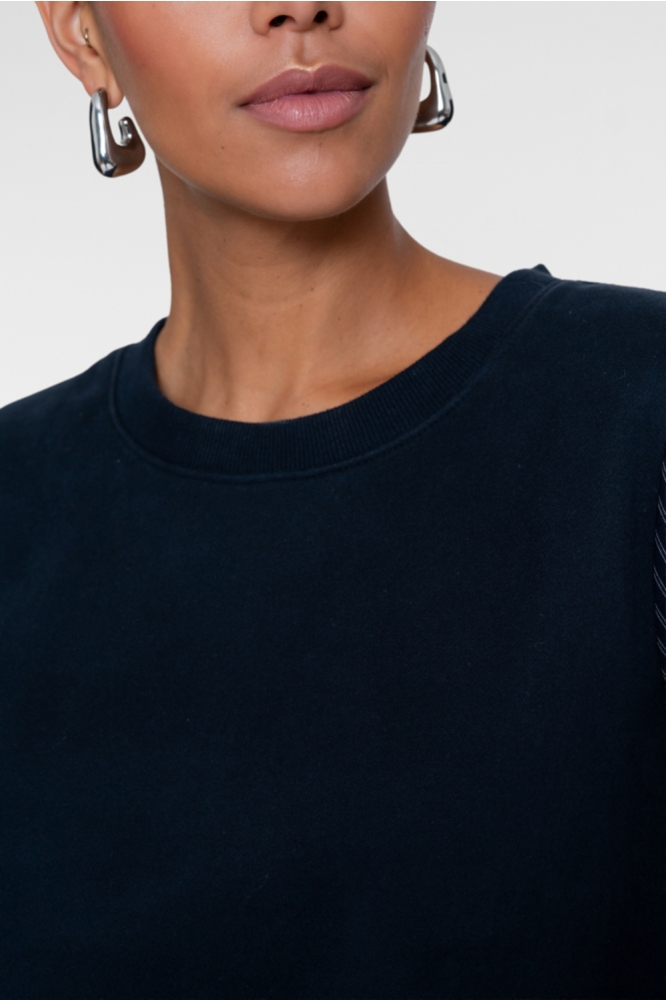 Geisha blauwe dames sweater | Close up