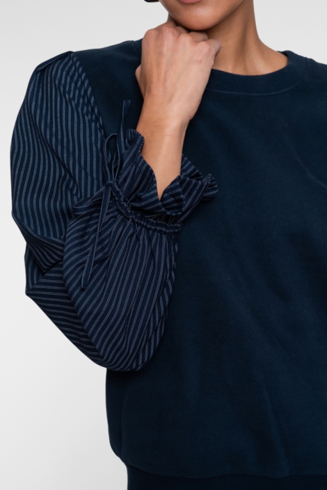 Geisha blauwe dames sweater | Close up