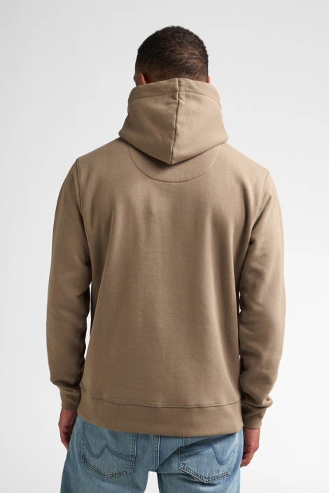Petrol Industries camel heren sweater | Model achteraanzicht