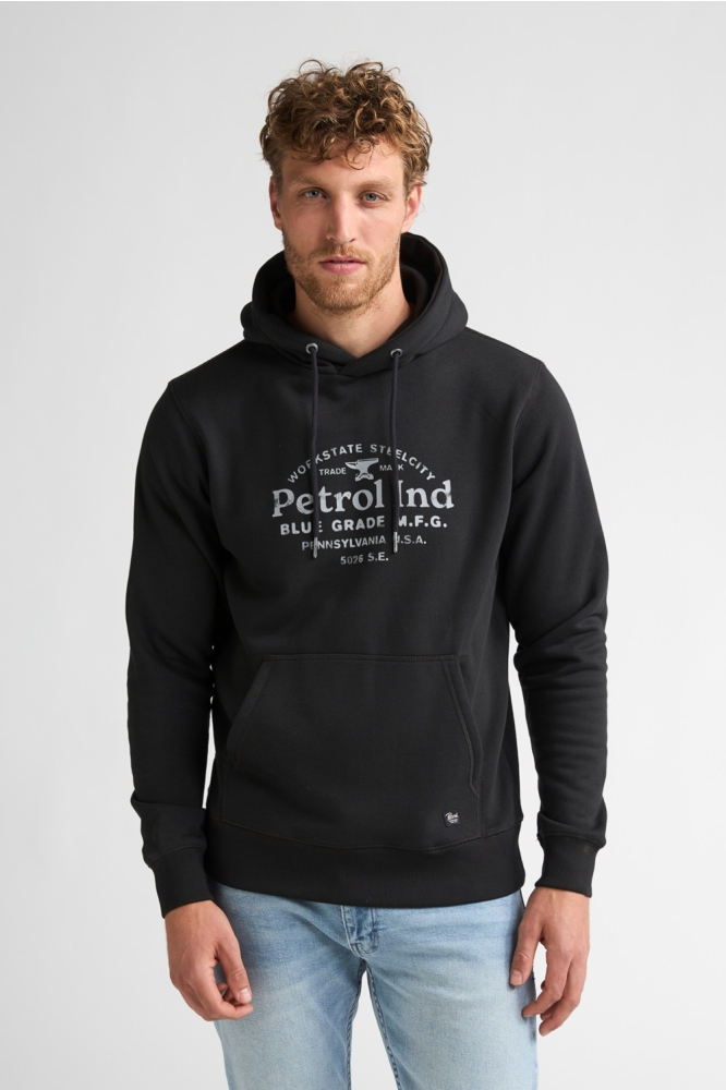 Petrol Industries grijze heren sweater | Model vooraanzicht