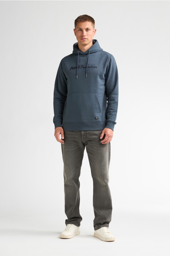 Petrol Industries blauwe heren sweater | Model