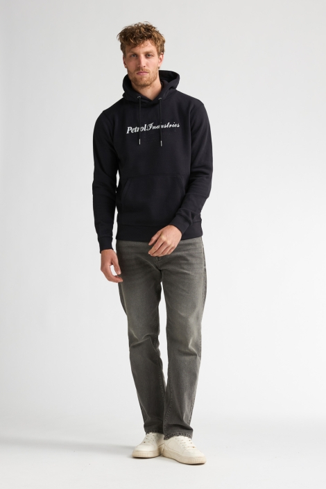 Petrol Industries zwarte heren sweater | Model