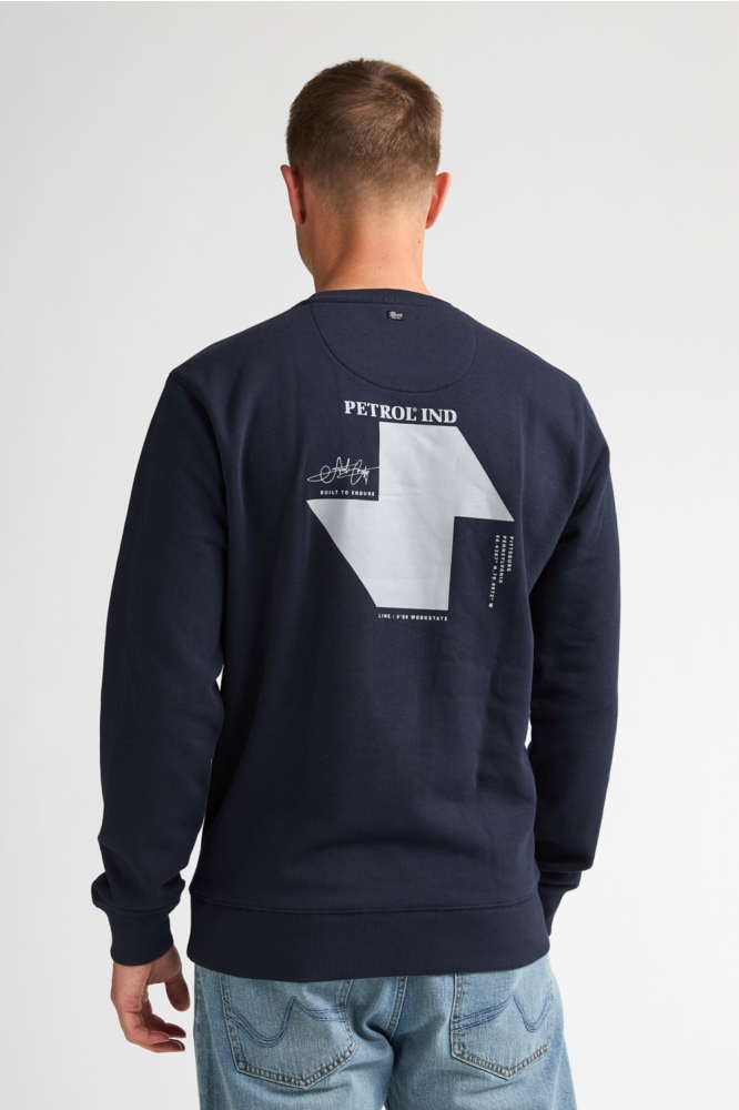 Petrol Industries blauwe heren sweater | Model achteraanzicht