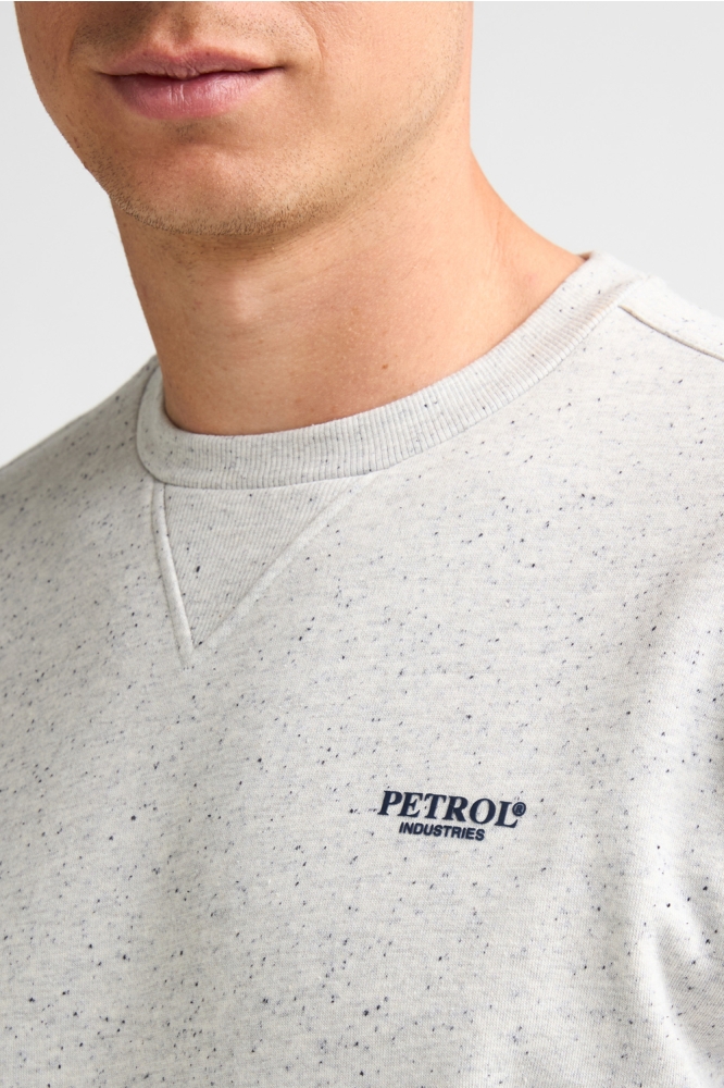 Petrol Industries grijze heren sweater | Close up