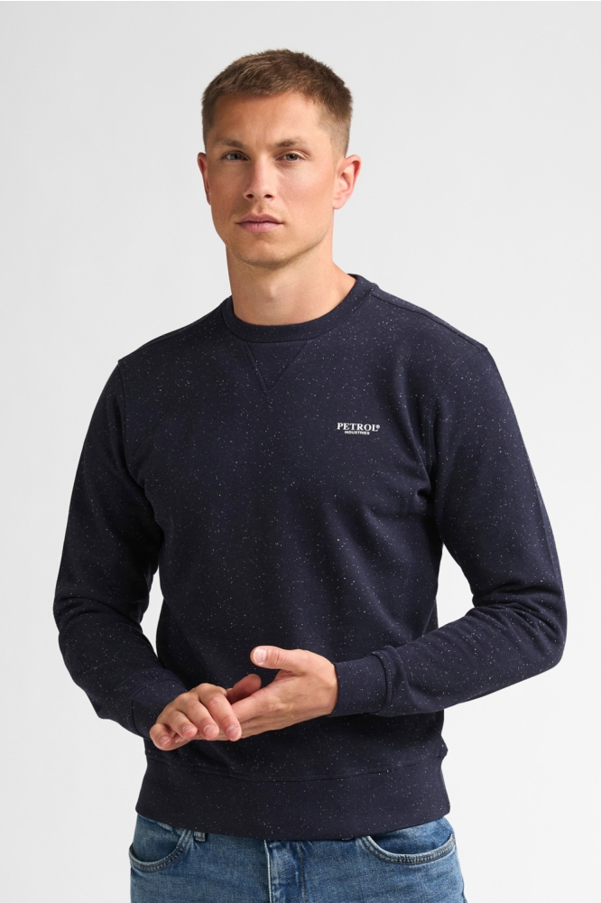 Petrol Industries blauwe heren sweater | Model vooraanzicht