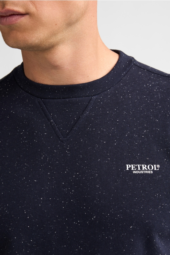 Petrol Industries blauwe heren sweater | Close up