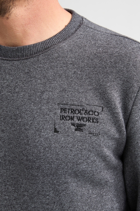 Petrol Industries grijze heren sweater | Close up