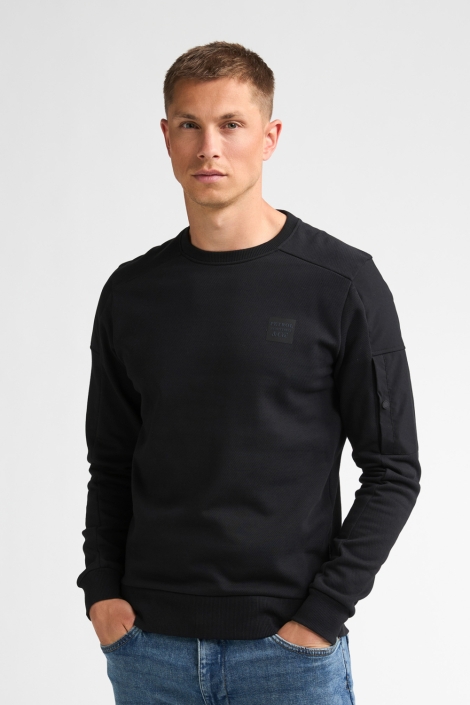 Petrol Industries zwarte heren sweater | Model vooraanzicht