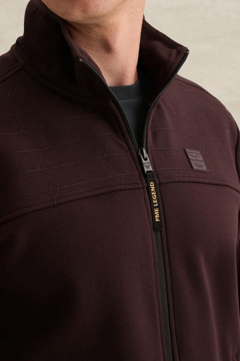 PME legend bordeaux heren vest | Close up
