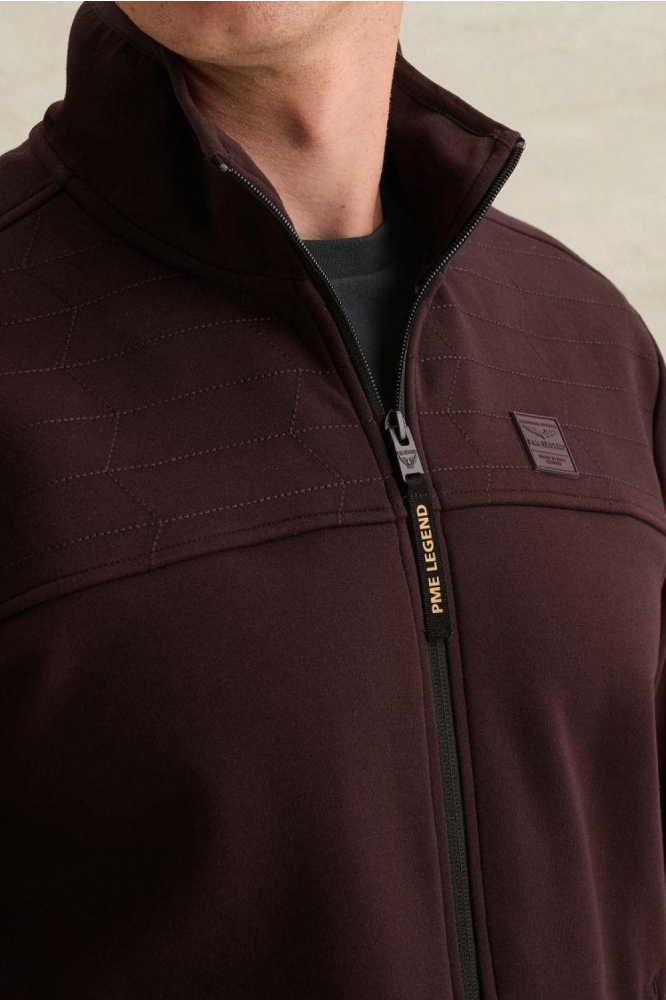 PME legend bordeaux heren vest | Close up