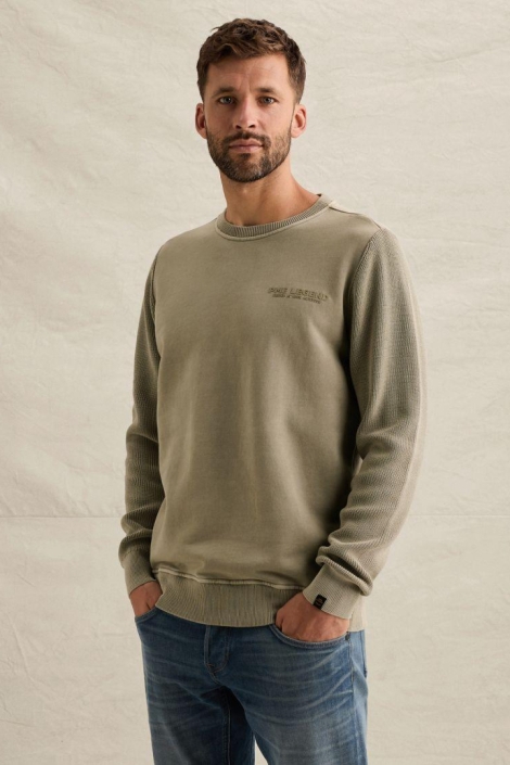 PME legend beige heren sweater | Model vooraanzicht
