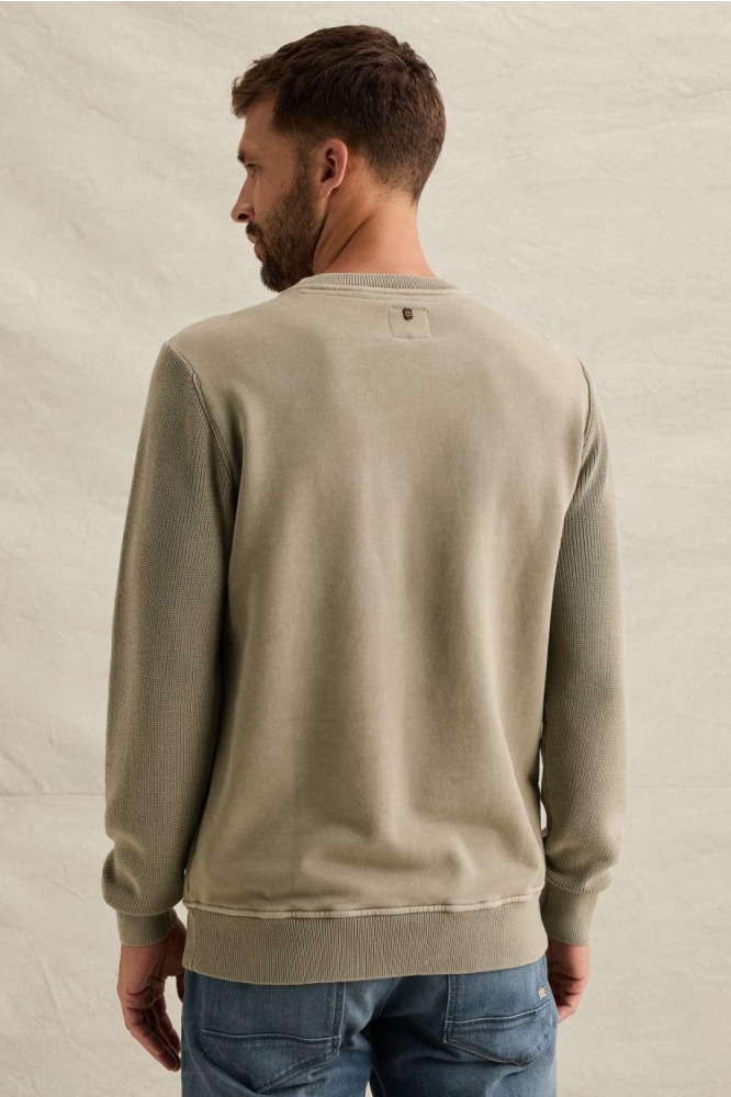 PME legend beige heren sweater | Model achteraanzicht