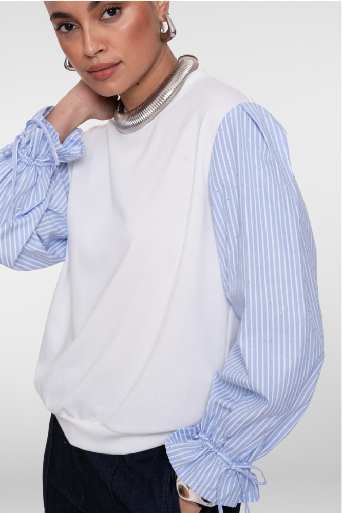 Geisha witte dames sweater | Model zijaanzicht